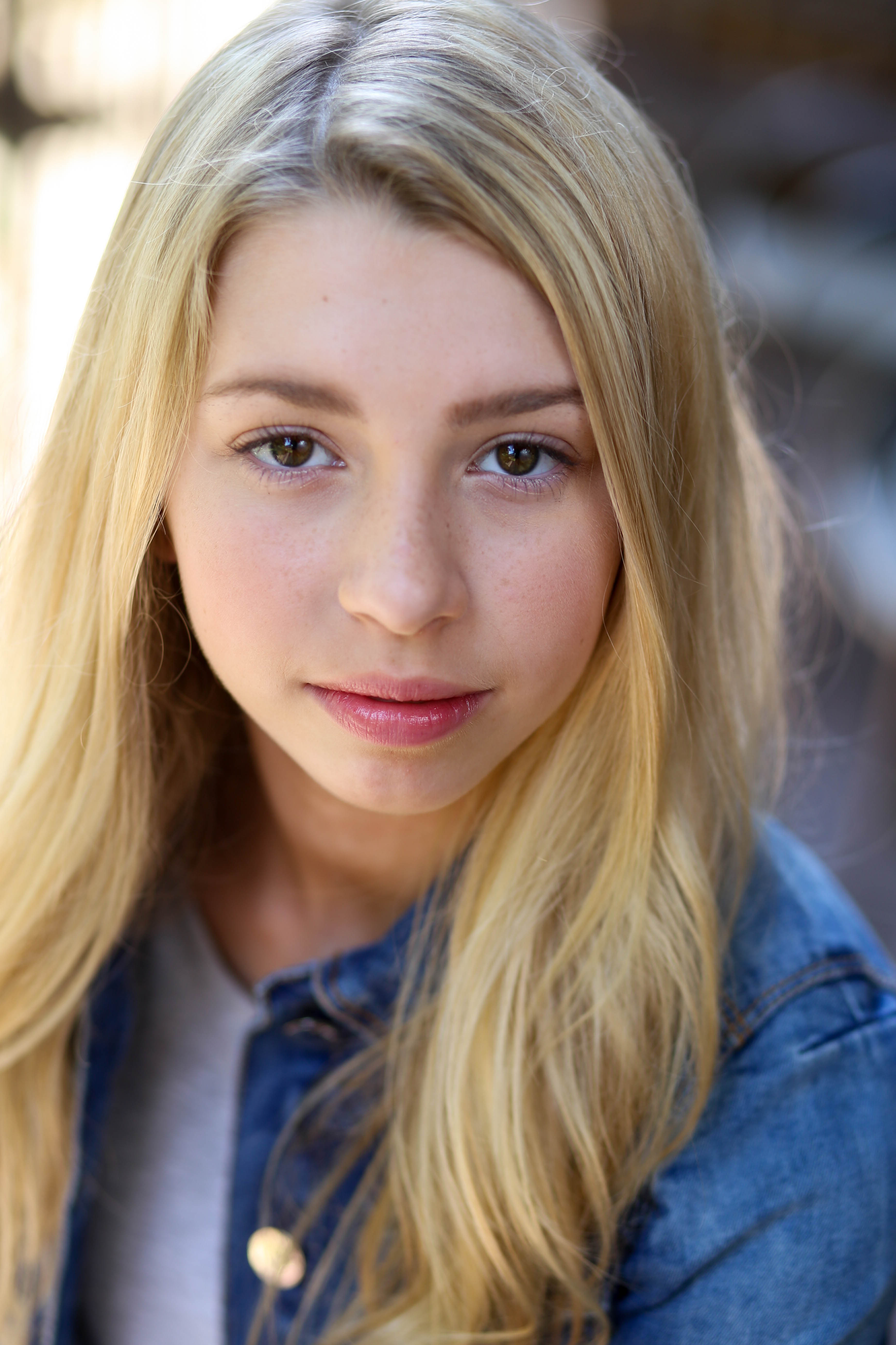 Barefoot Model & Talent Agency | Ella Grace Anderson